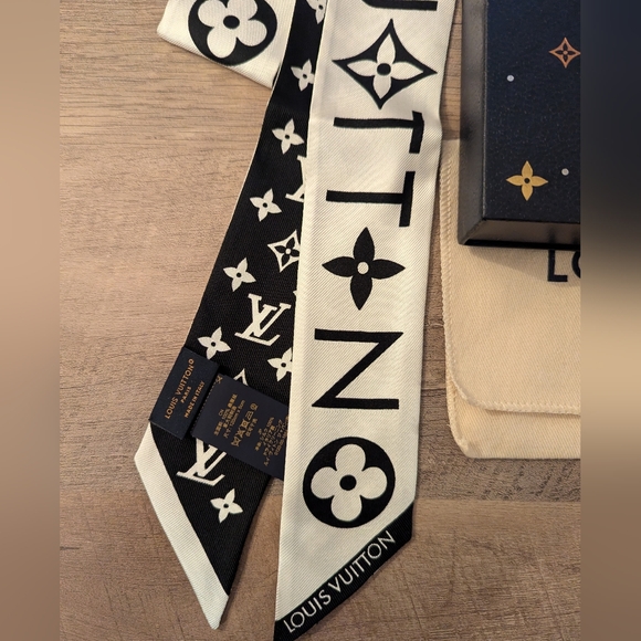 BNIB Louis Vuitton Monogram Infinity BB Bandeau - Picture 5 of 6